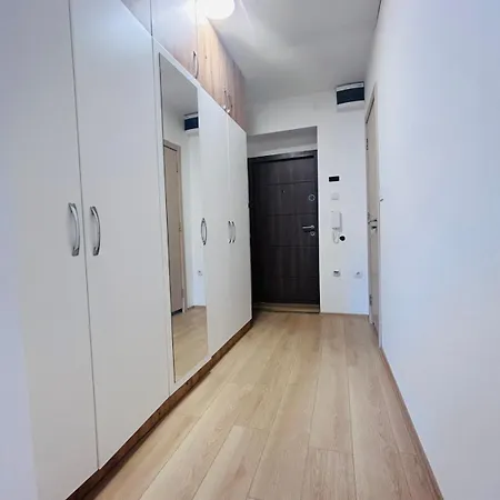 Cozy Little Place - Parking Available Apartment Belgrade