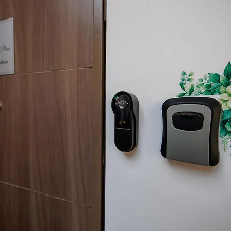 아파트 Cozy Little Place - Parking Available 베오그라드